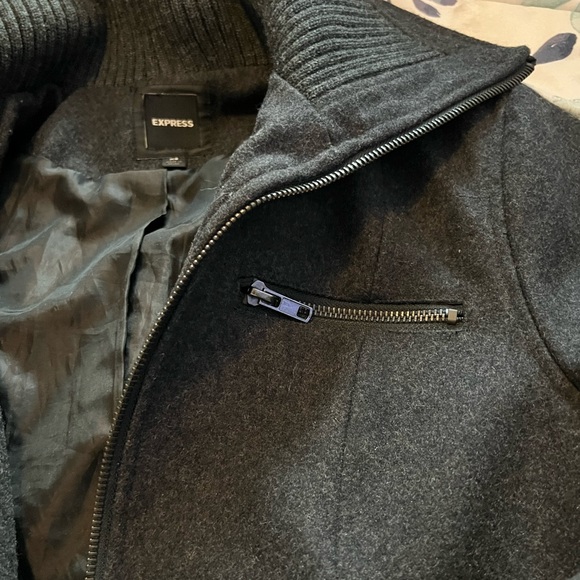 Express Coat - Picture 4 of 15